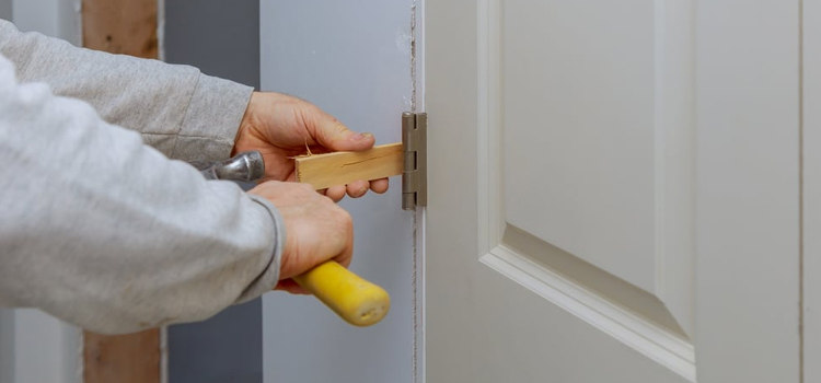 fiberglass entry door repair in Nuevo